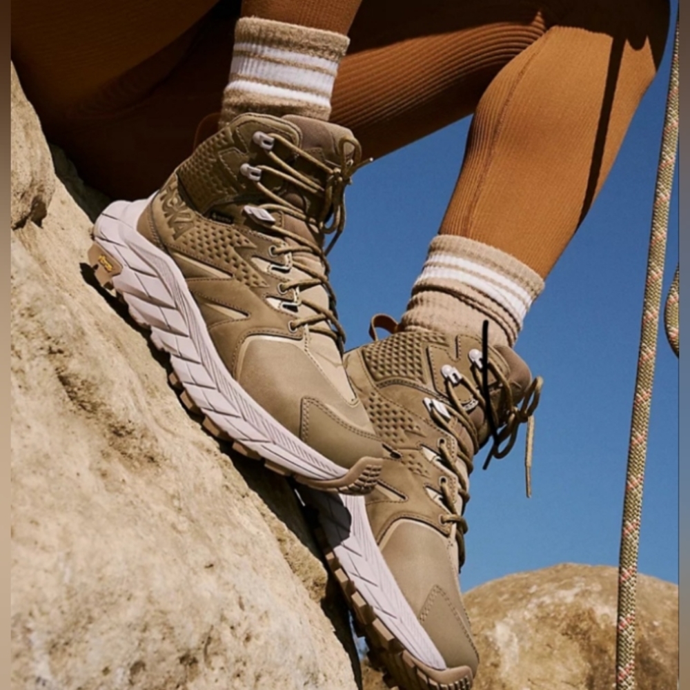 Hoka One Anacapa Gore-Tex Mid Vibram Hiking Boots Shoes Oxford Tan ( NEW )